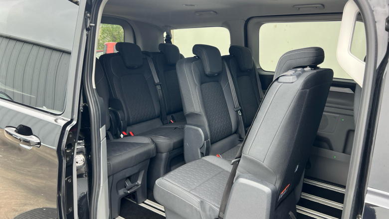 Ford Tourneo Custom 320 L1 Diesel Fwd 2.0 EcoBlue 136ps H1 Titanium 8 seater
